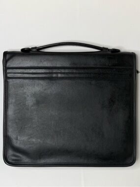 Avenues America  black leather zippered portfolio ring binder and calculator